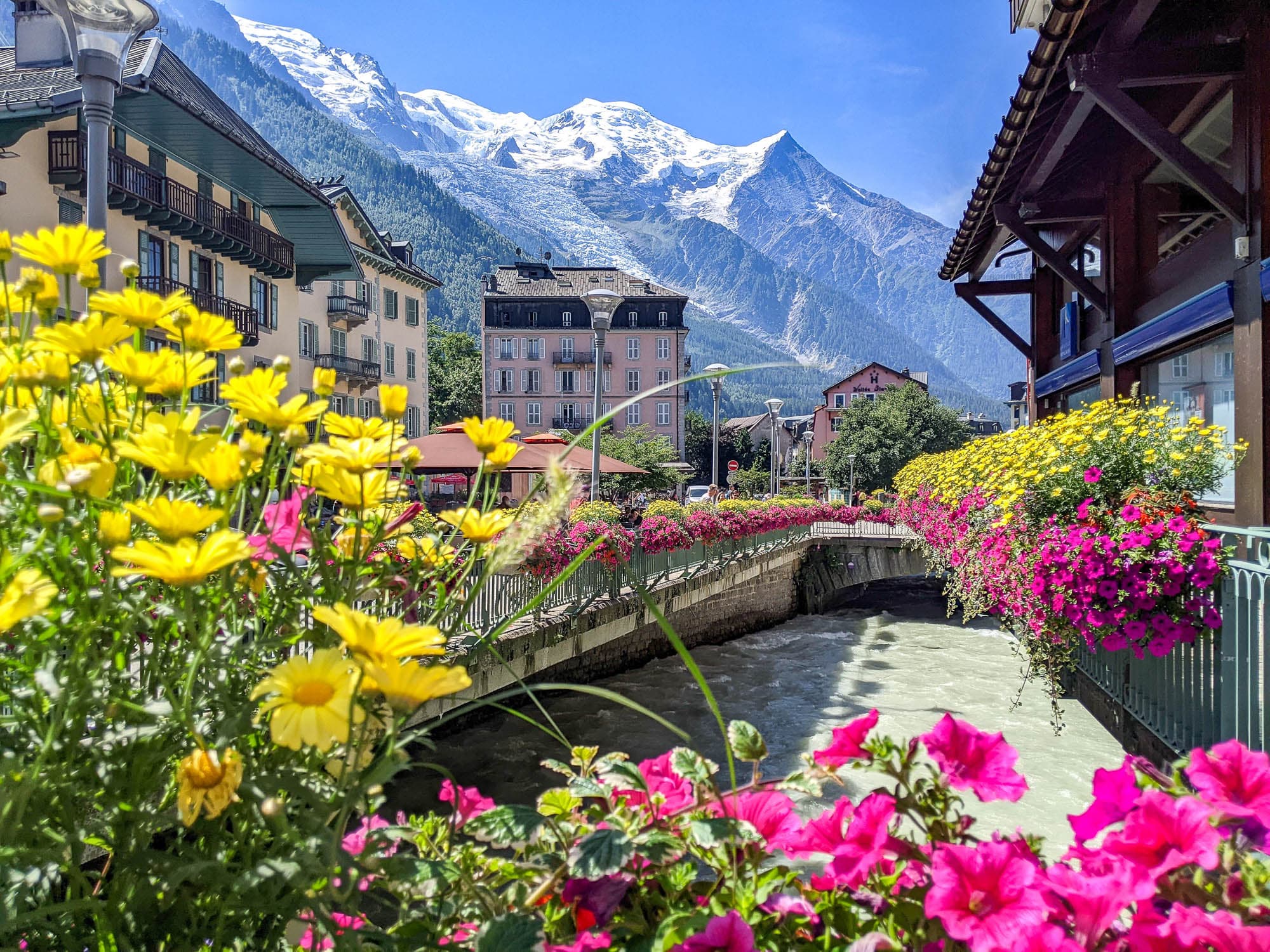 Full Day Trip from Geneva to Chamonix & Mont Blanc landscape